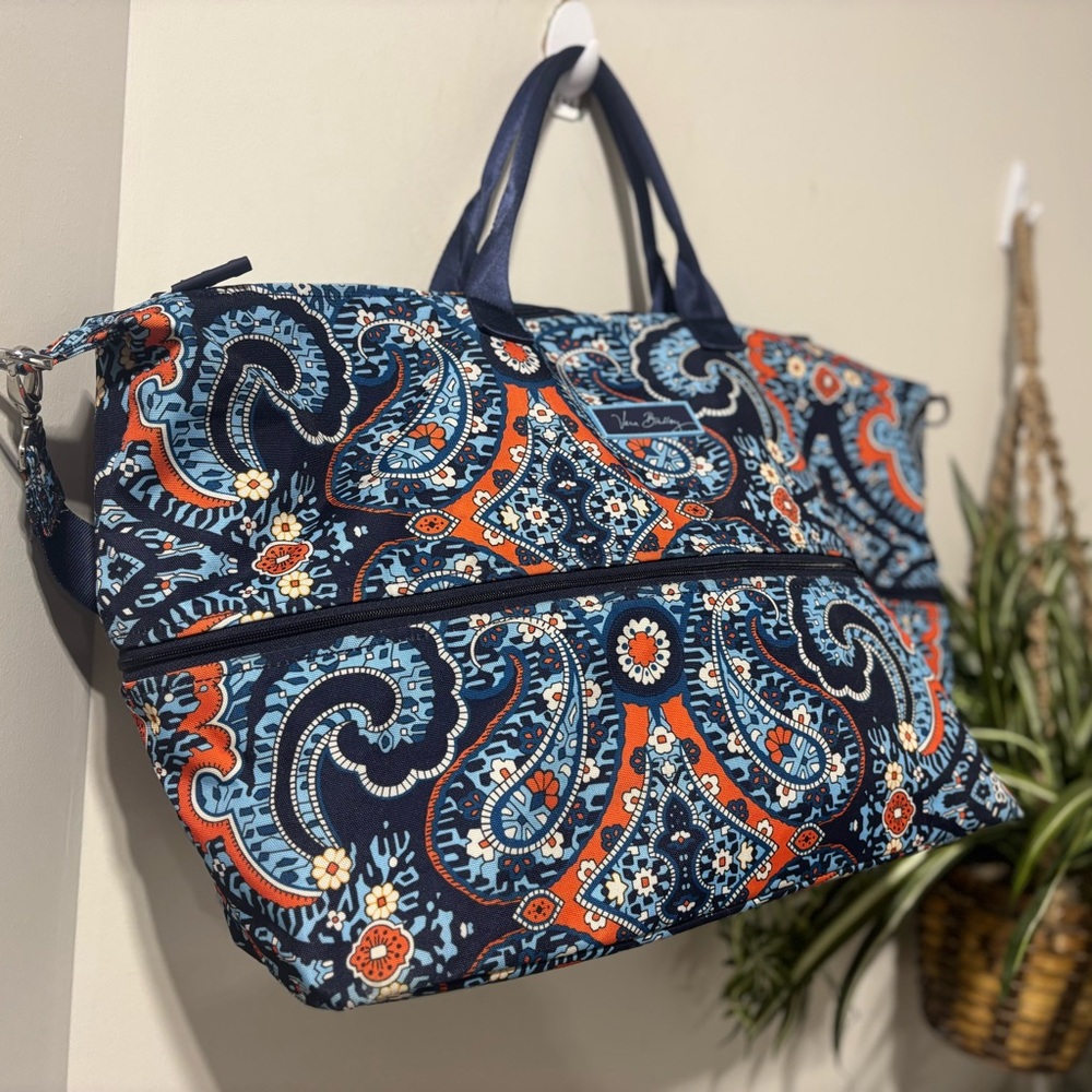 ❤️Vera Bradley Expandable Weekender Bag in Marrakesh - Picture 2 of 5